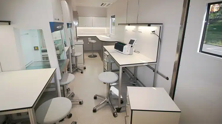 Das Labor bietet Platz für bis zu sieben vollwertige Arbeitsplätze. | Foto: Fraunhofer IBMT, Markus Michel